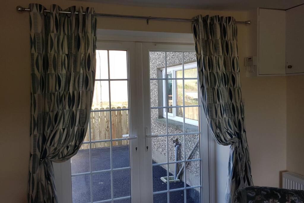 Mcconaghys Glenside Farmhouse Whitepark Bay Ballintoy Exterior photo